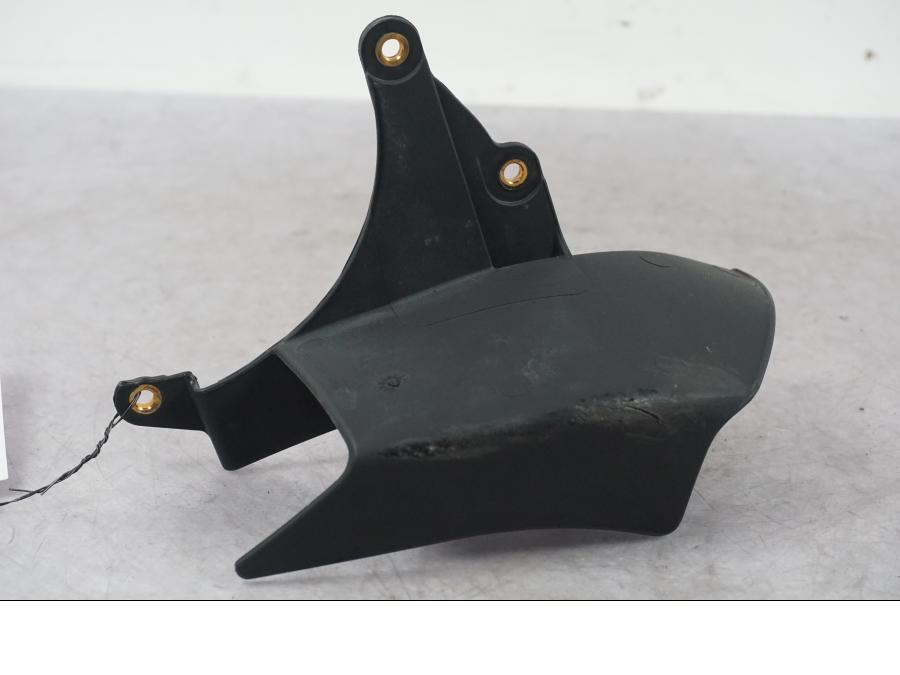 Framsidan på Luftvinge från en Ducati Multistrada V4 -2024 motorcykel.