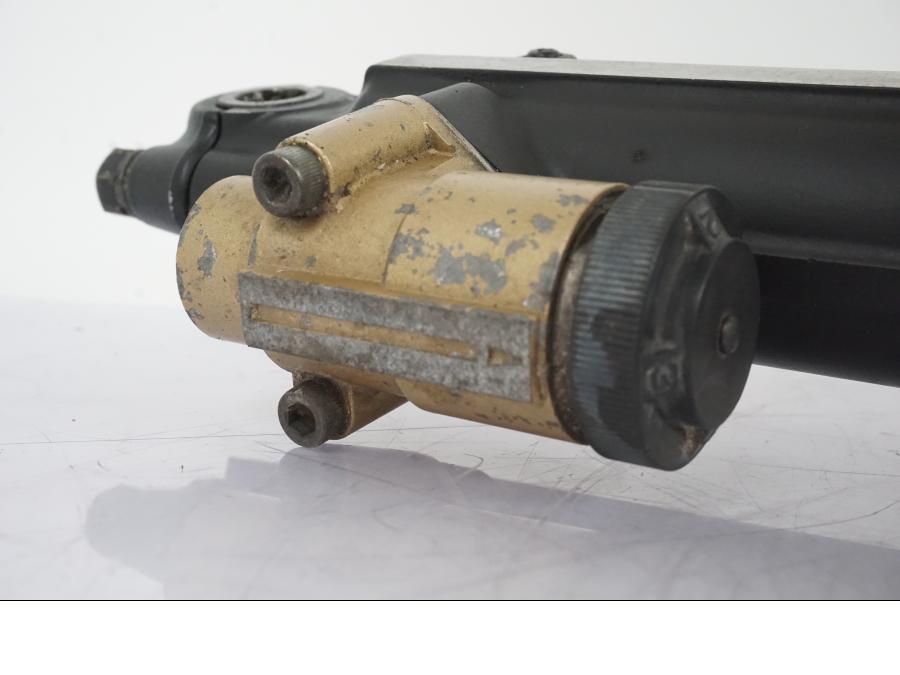 Snett uppifrån på Gaffelben från en Suzuki GSX 550 EF -1985 motorcykel.