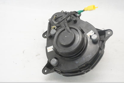 Baksidan på Strålkastare från en KTM 125 Duke -2015 motorcykel.