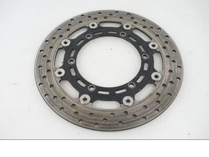 Baksidan på Bromsskiva från en Yamaha YZF 1000 R1 -2002 motorcykel.