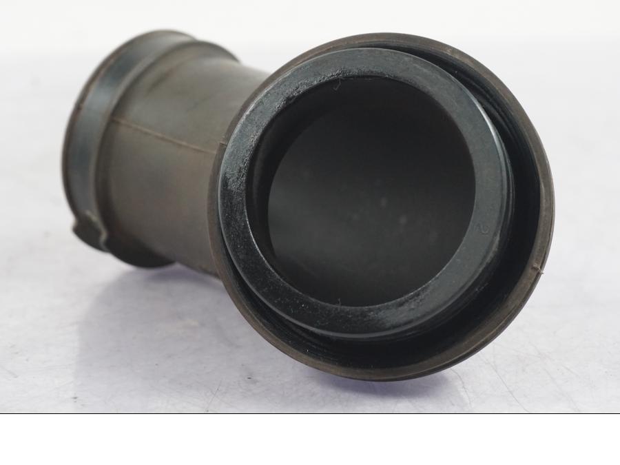 Snett uppifrån på Luftrör från en BMW R 1200 GS -2005 motorcykel.