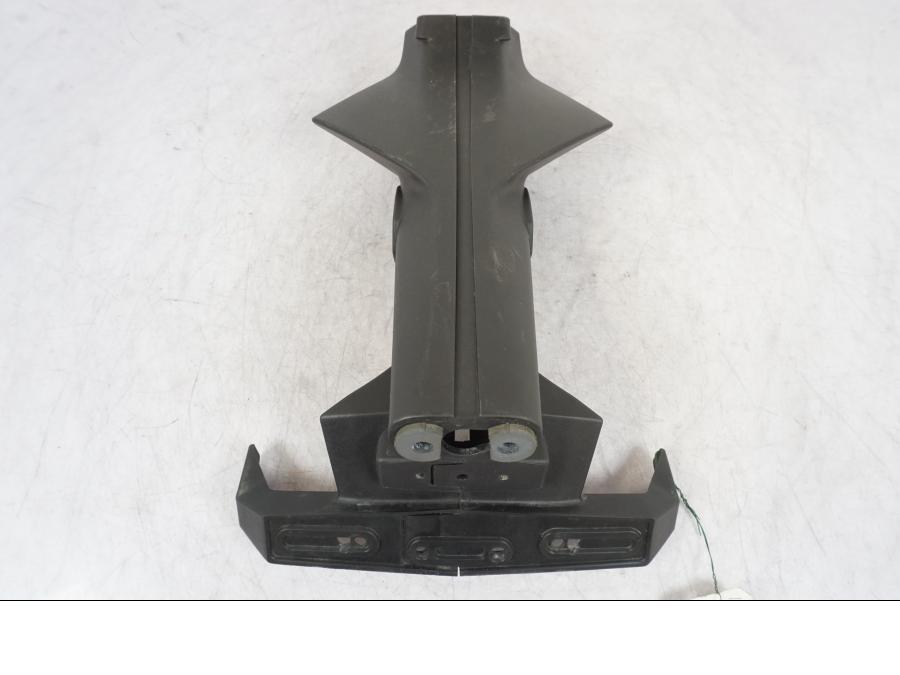 Baksidan på Skylthållare från en Kawasaki Z 900 -2018 motorcykel.