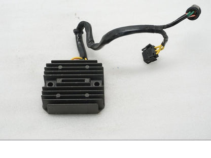 Framsidan på Likriktare från en BMW F 800 R -2011 motorcykel.