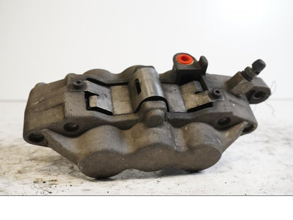 Baksidan på Bromsok från en Kawasaki ZX-6R -2002 motorcykel.