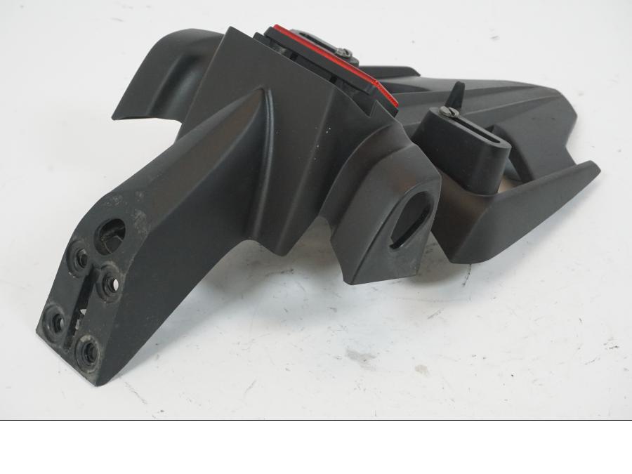 Baksidan på Skylthållare från en Yamaha YZF 1000 R1 -2007 motorcykel.