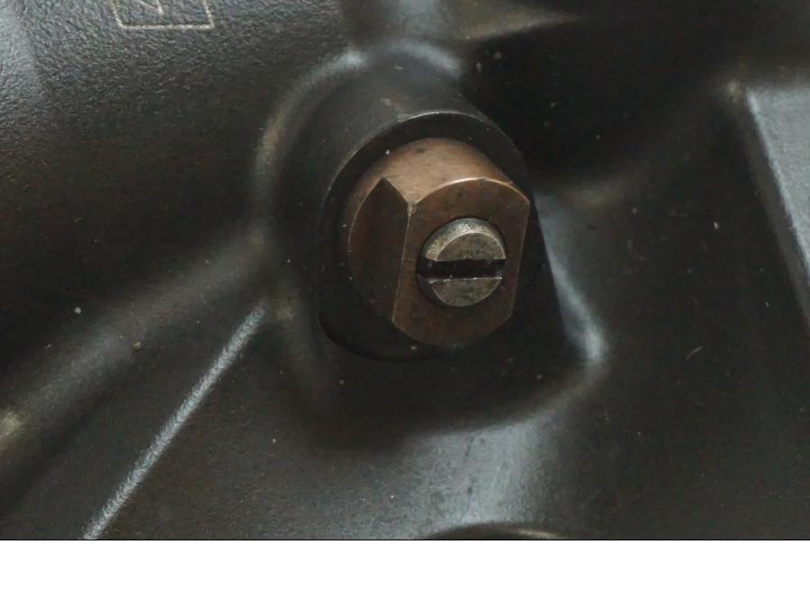 Snett uppifrån på Gaffelben från en Kawasaki ZX-10R -2008 motorcykel.