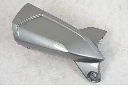 Framsidan på Toppkåpa från en Triumph Tiger Explorer -2013 motorcykel.