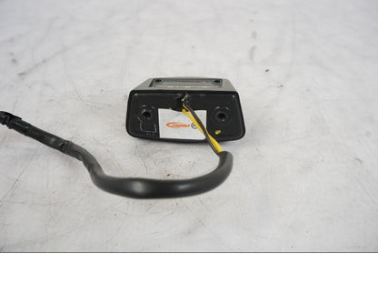 Vänster sida på Skyltbelysning från en KTM 1290 Super Duke -2019 motorcykel.