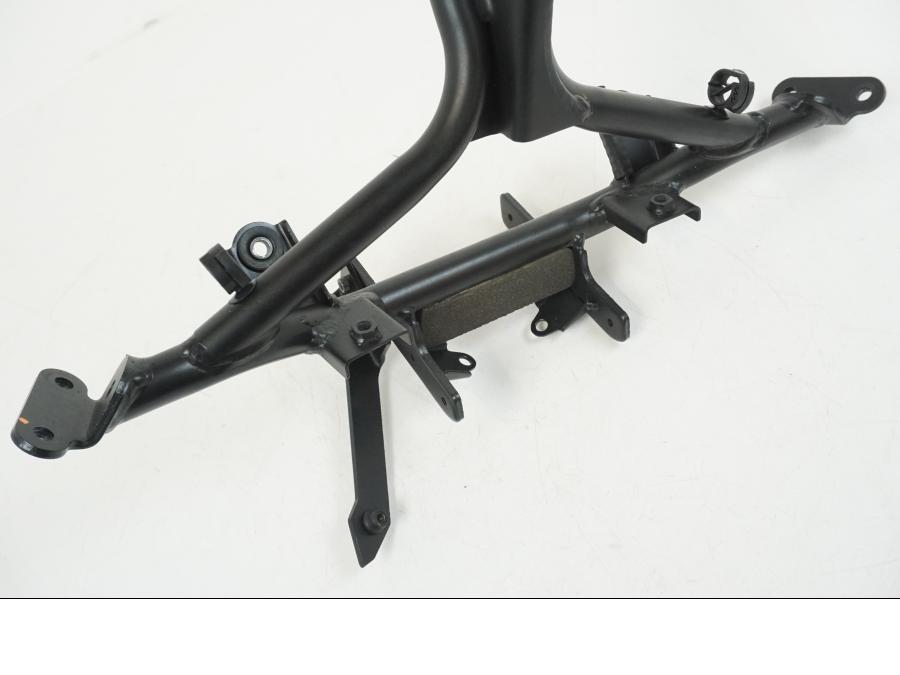 Extrabild1 på Toppkåpstag från en Kawasaki ER-6F -2016 motorcykel.