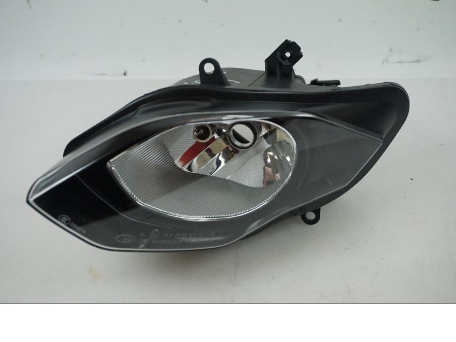 Framsidan på Strålkastare från en BMW K 1200 RS -2008 motorcykel.