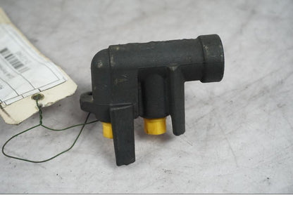 Baksidan på Bromsventil från en Honda XL 1000 V -1999 motorcykel.