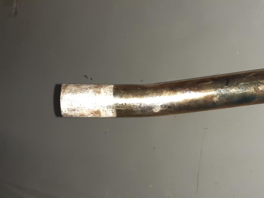 Snett uppifrån på Grenrör från en MZ 125 -2003 motorcykel.