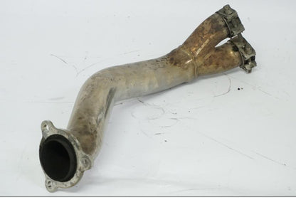 Snett nerifrån på Mellanrör från en Honda CBR 900 RR -2002 motorcykel.