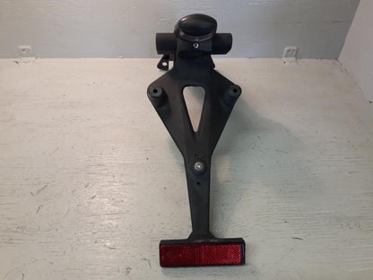 Framsidan på Skylthållare från en Aprilia RS 125 -2017 motorcykel.