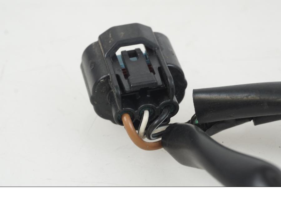 Snett nerifrån på Kablage från en Suzuki GSX-R 1000 -2007 motorcykel.