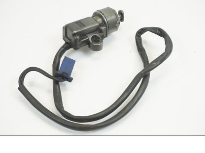 Baksidan på Sidostödsbrytare från en Yamaha FZR 600 -1991 motorcykel.