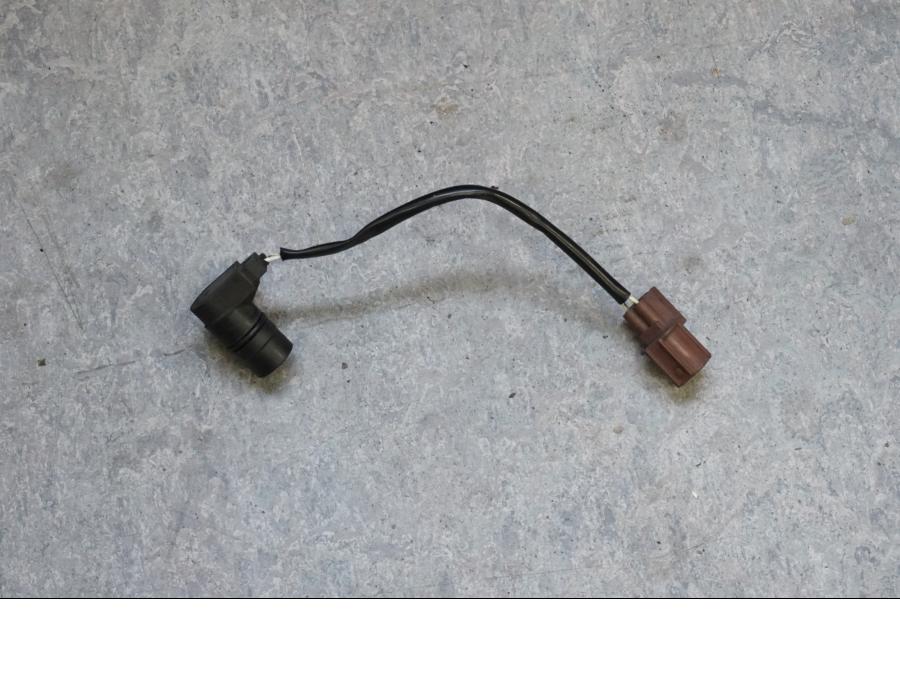 Framsidan på Kamaxelgivare från en Kawasaki ZX-10R -2008 motorcykel.