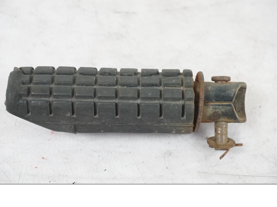 Framsidan på Fotpinne från en Honda CBR 1000 F -1989 motorcykel.