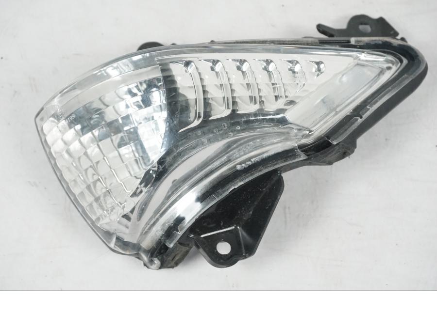 Framsidan på Blinkers från en Kawasaki ER-6N ABS -2010 motorcykel.