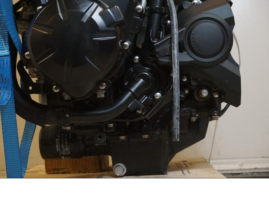 Extrabild4 på Motorpaket från en Kawasaki Z 900 -2021 motorcykel.