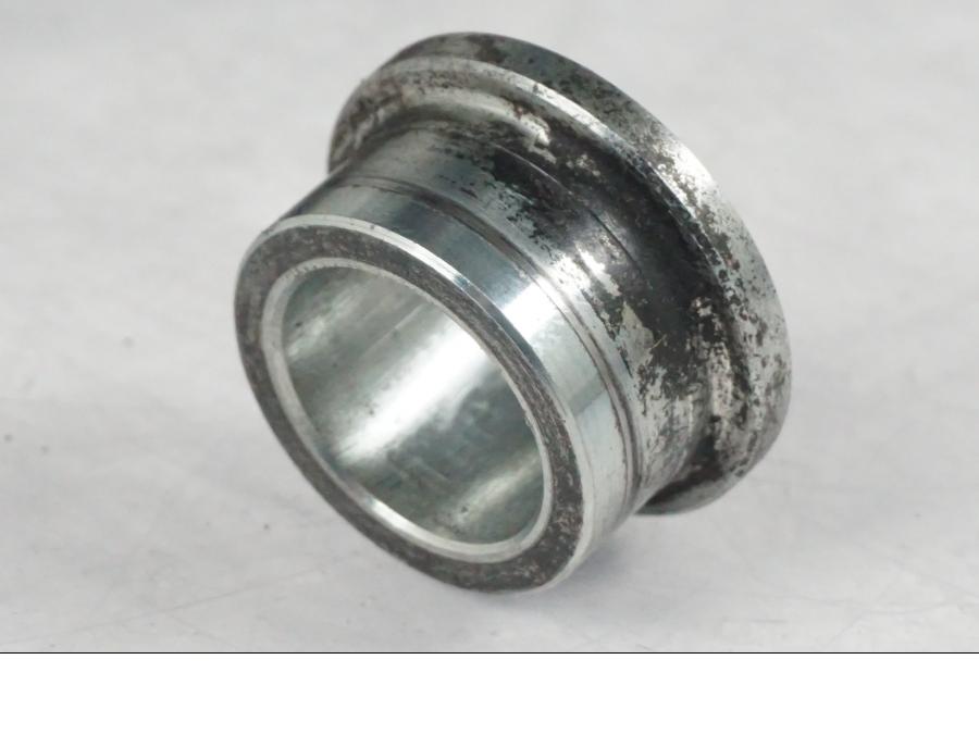 Baksidan på Fälg från en Kawasaki ER-6N ABS -2010 motorcykel.