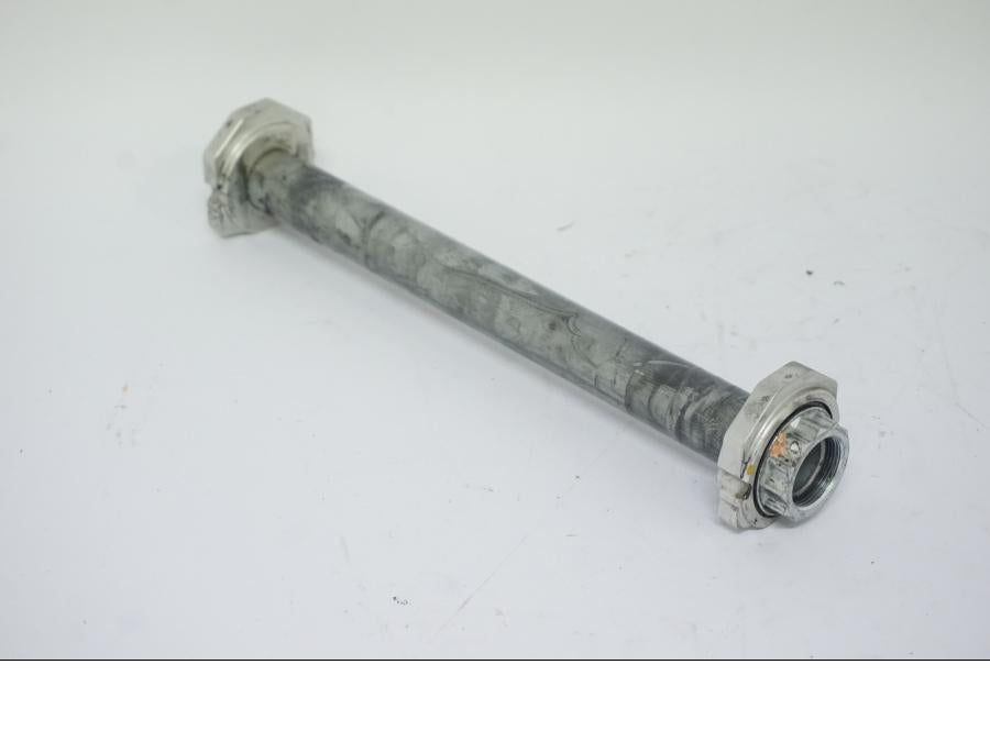 Snett uppifrån på Axel från en Ducati Desert X -2022 motorcykel.