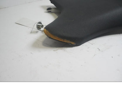 Höger sida på Sadel från en Kawasaki ZX-10R -2012 motorcykel.