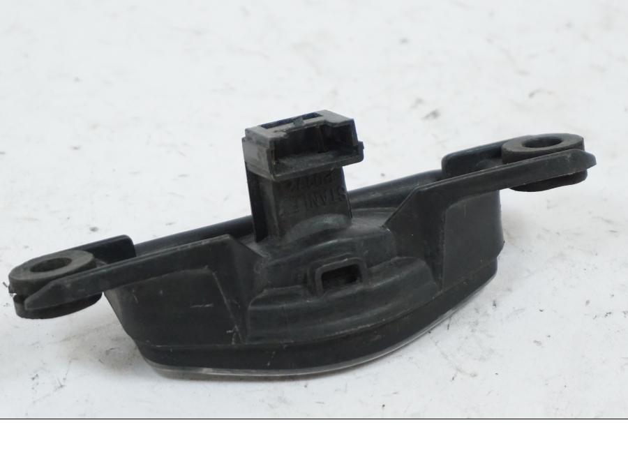 Snett uppifrån på Parkeringsljus från en Suzuki SV 650 -1999 motorcykel.