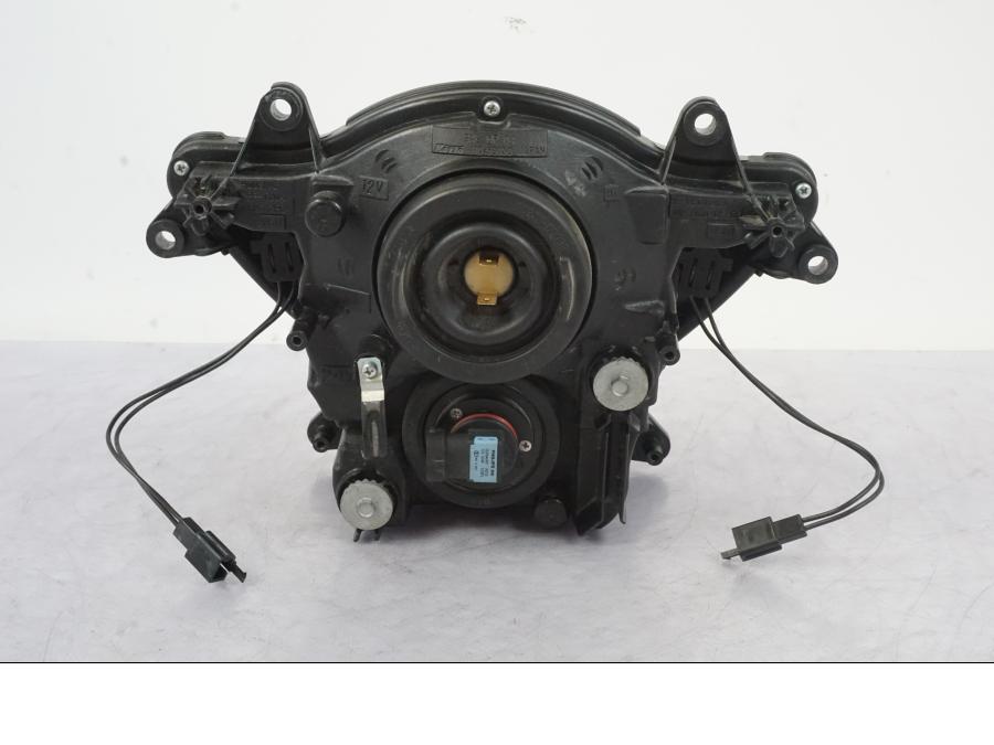 Vänster sida på Strålkastare från en Suzuki GSX-R 750 -2006 motorcykel.