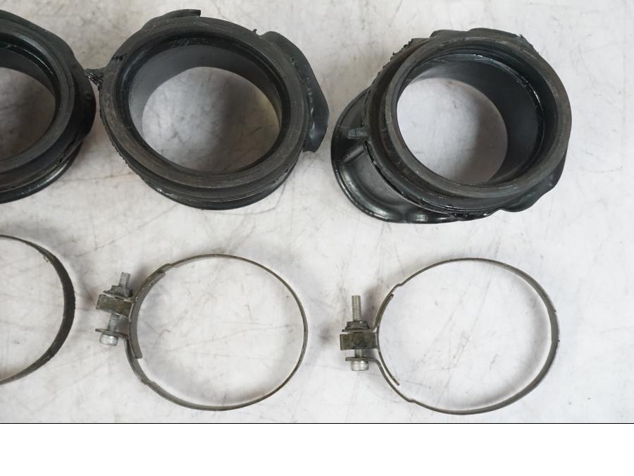 Extrabild1 på Luftrör från en Kawasaki ZX-6R -2006 motorcykel.