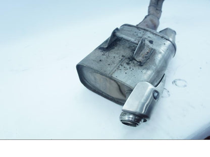 Baksidan på Ljuddämpare från en Kawasaki Ninja 650 -2018 motorcykel.