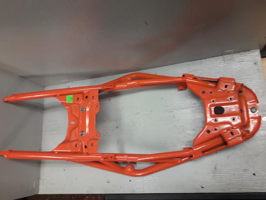 Baksidan på Bakram från en KTM 125 Duke -2017 motorcykel.