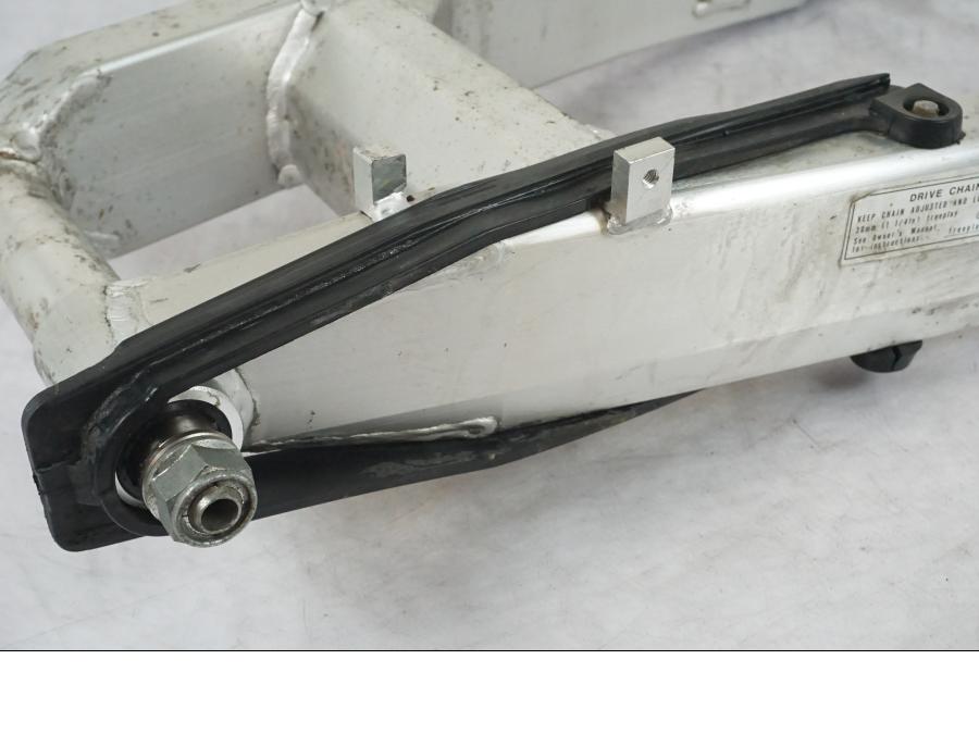 Baksidan på Sving från en Honda CBR 1100 XX -1999 motorcykel.