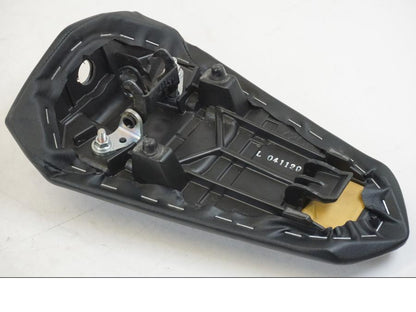 Extrabild1 på Sadel från en Yamaha YZF R7 -2022 motorcykel.