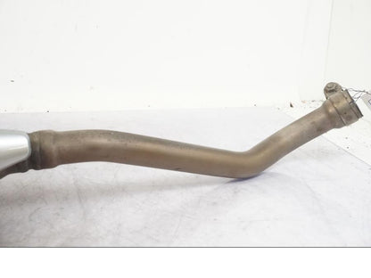 Snett uppifrån på Ljuddämpare från en Yamaha XT 660 R -2007 motorcykel.