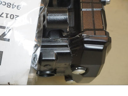 Snett uppifrån på Motor från en Kawasaki Z 900 -2017 motorcykel.