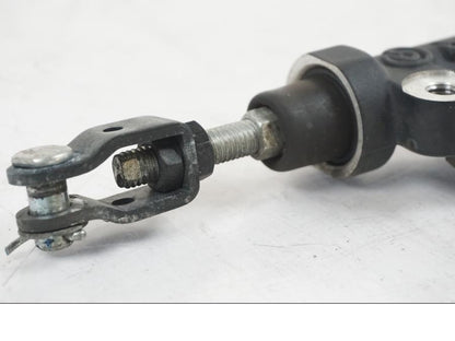 Baksidan på Bromshuvudcylinder från en Yamaha MT-07 -2019 motorcykel.