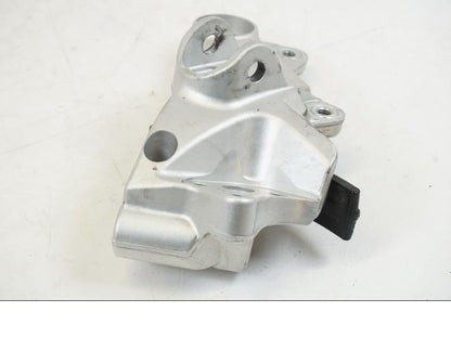 Höger sida på Fotpinnefäste från en Husqvarna 701 Supermoto -2020 motorcykel.