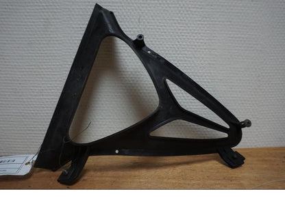 Baksidan på Magkåpa från en Yamaha YZF R6 -2000 motorcykel.