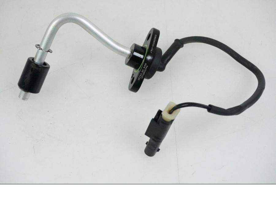 Framsidan på Oljenivågivare från en BMW R 1250 GSA -2021 motorcykel.