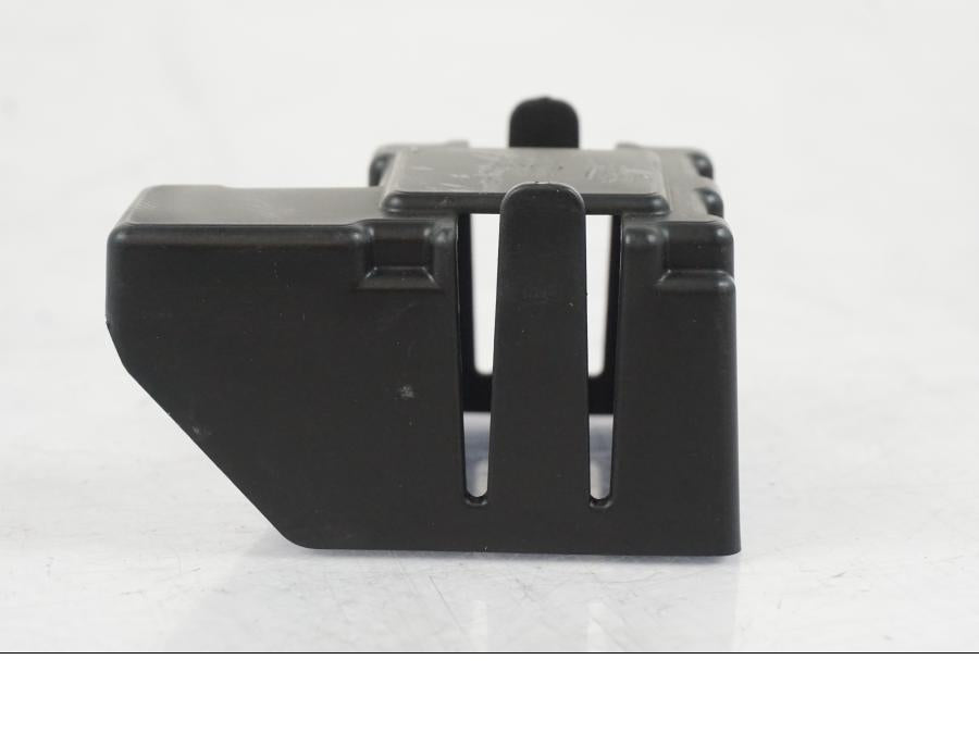 Vänster sida på Sadellås från en KTM 1290 Super Duke R EVO -2023 motorcykel.