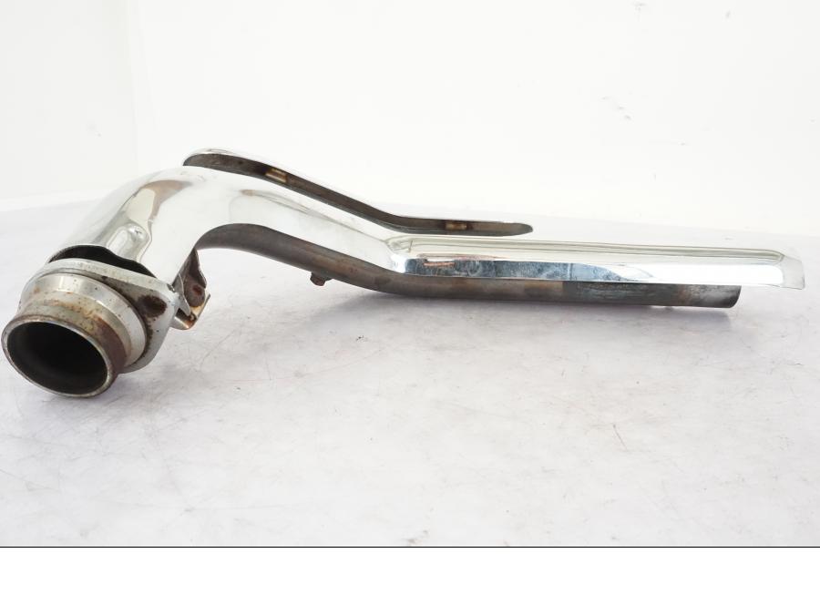 Snett uppifrån på Grenrör från en Yamaha XVS 1100 -2000 motorcykel.