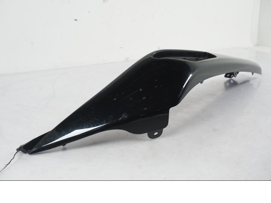 Baksidan på Bakvinge från en Kawasaki ER-6N ABS -2010 motorcykel.