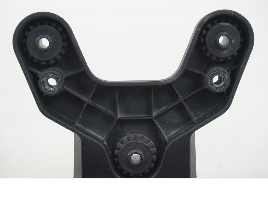 Höger sida på Instrumentfäste från en Ducati Streetfighter V4 -2020 motorcykel.