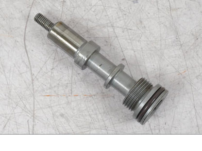 Snett nerifrån på Startkopplingsdrev från en BMW R 1200 GS -2018 motorcykel.