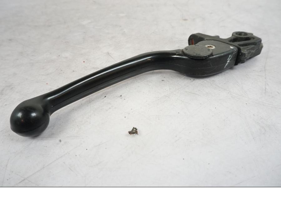 Baksidan på Bromsgrepp från en BMW R 850 R -2004 motorcykel.