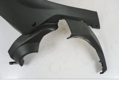 Snett uppifrån på Magkåpa från en Honda VFR 1200 -2010 motorcykel.