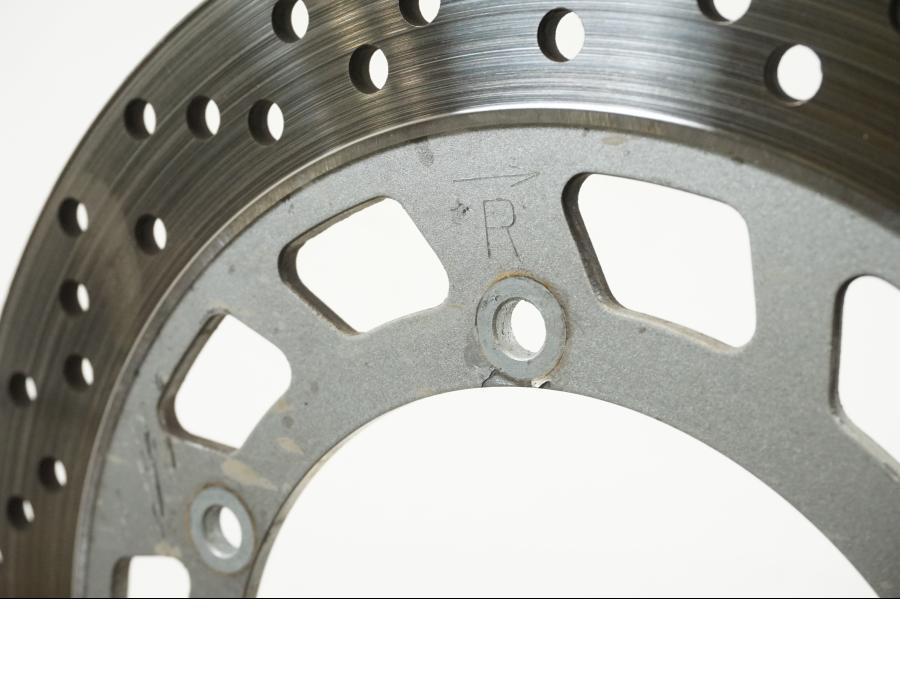 Höger sida på Bromsskiva från en Yamaha XV 750 -1998 motorcykel.