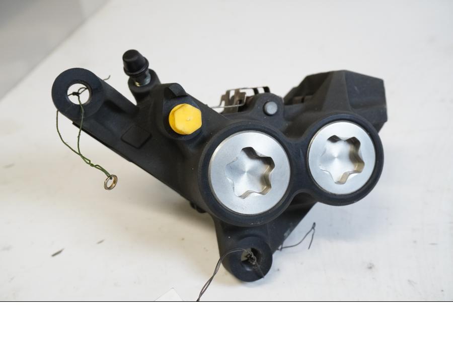 Framsidan på Bromsok från en Yamaha MT-07 -2014 motorcykel.