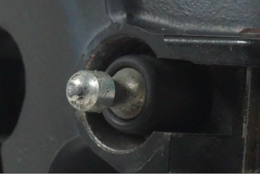 Höger sida på Bromshuvudcylinder från en Kawasaki ER-6N ABS -2010 motorcykel.